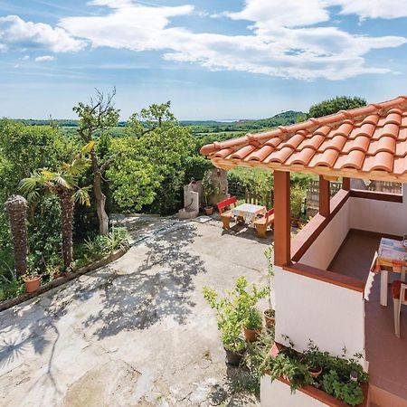 Awesome Home In Porec With House Sea View Exteriör bild