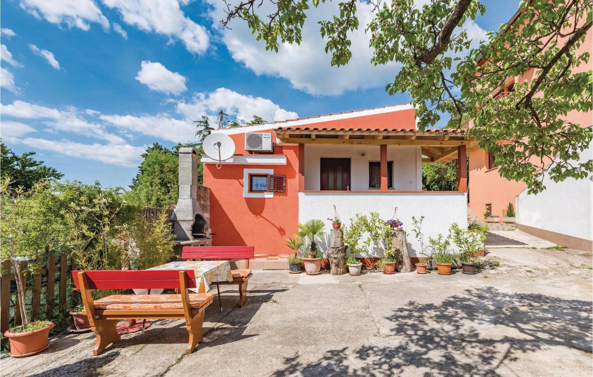 Awesome Home In Porec With House Sea View Exteriör bild