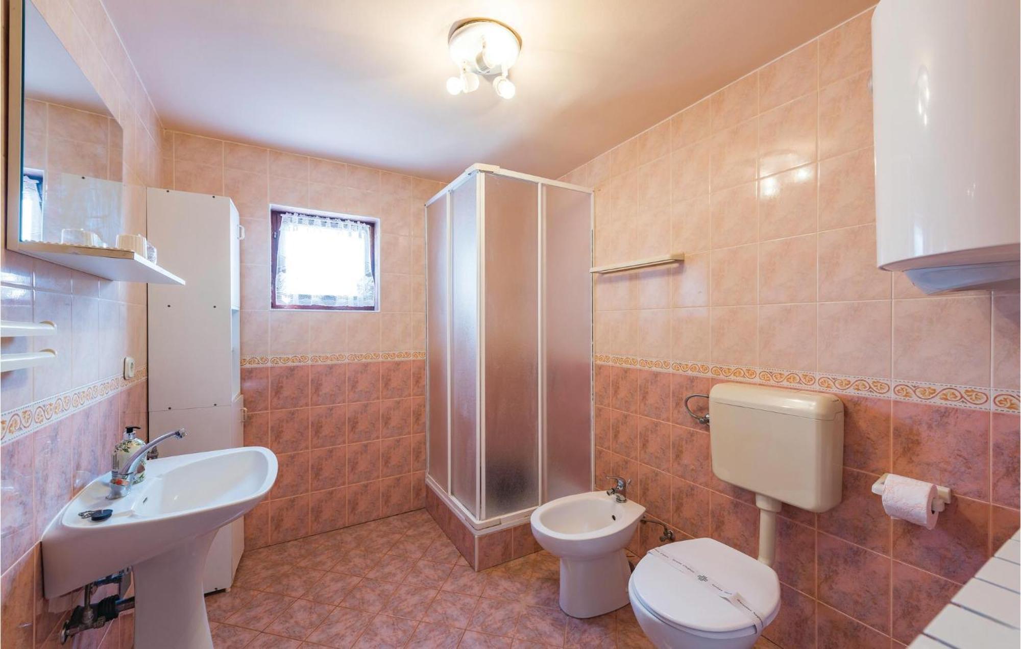 Awesome Home In Porec With House Sea View Exteriör bild